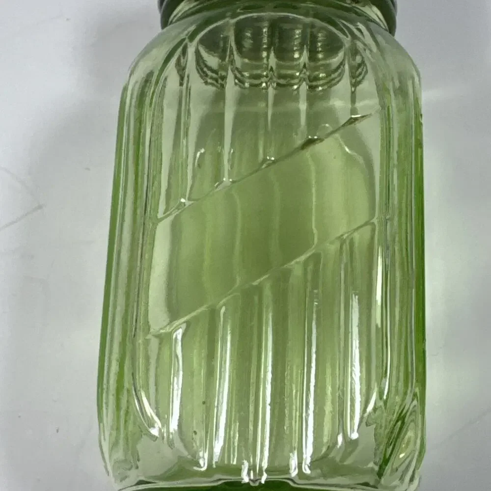 Green Depression Glass Shaker URANIUM Hocking Ribbed Range Hoosier 1930s